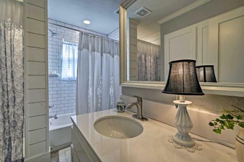 Cozy Texas Abode, 2 Mi To Jackson Street Park