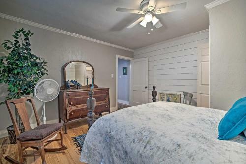 Cozy Texas Abode, 2 Mi To Jackson Street Park