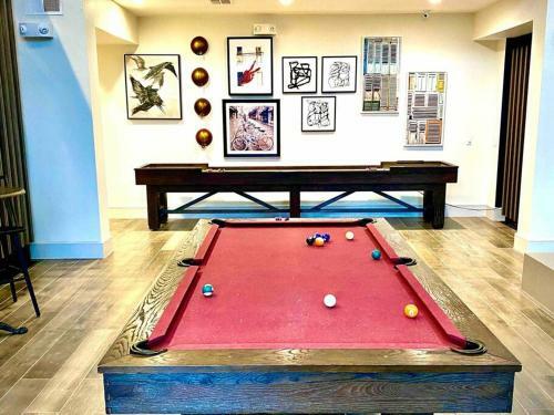 Immaculate Apartment W/king Bed &resort Style Pool