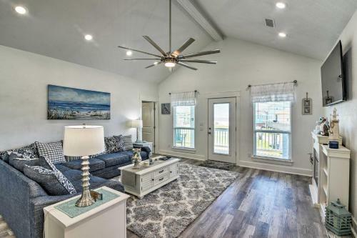 Bolivar Peninsula Beach House, Steps To Coast