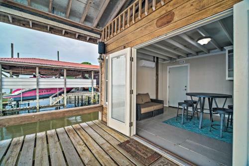Luxury Lakefront Coldspring Home With Boathouse