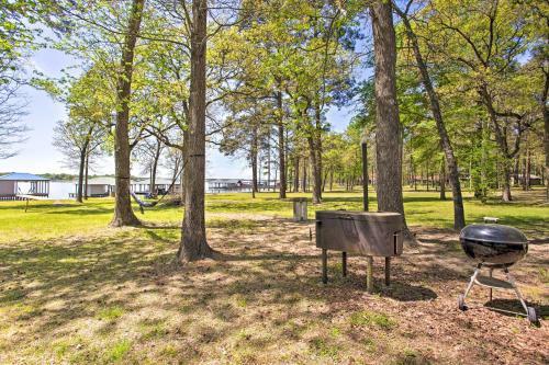 Pet-friendly Lakefront Abode With Hot Tub!