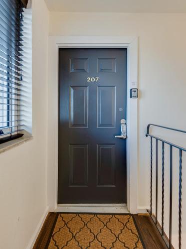 Apartamento Nashville Flat W/view Walkable -207