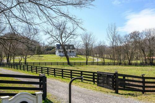 Sweeny Hallow Plantation