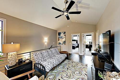 Weho Townhome Apt 8