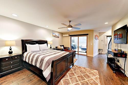 Weho Townhome Apt 8