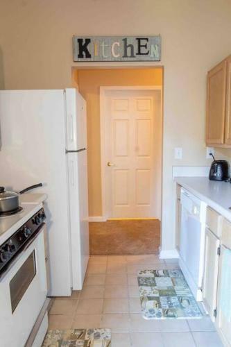 Apartamento Pool Access ~free Parking ~10 Mins From Airport