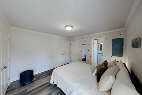 Capitol Hill Retreat A