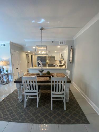 River Place Condos 111 3bd