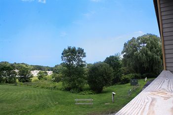 Hotel Hampton Falls Inn