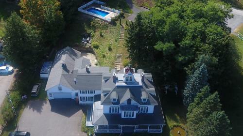 Bed & Breakfast Center Harbor Sutton House B & B