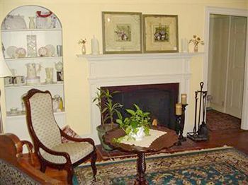 Stephen Clay Homestead Bed And Breakfast