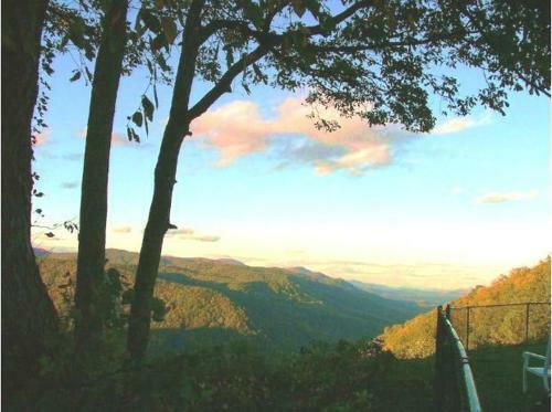 Saluda Mountain Lodge