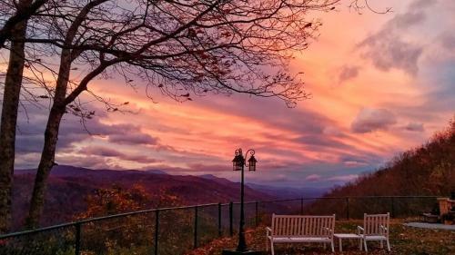 Saluda Mountain Lodge