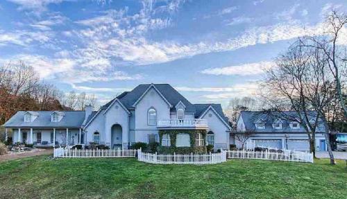 Bella Villa Tennessee Bed And Breakfast