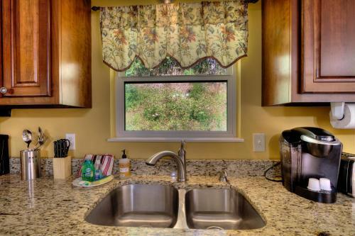 5bedrooms*4king Beds*outstanding Location*hottub*