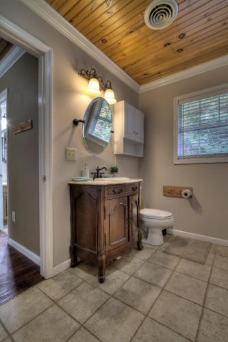 5bedrooms*4king Beds*outstanding Location*hottub*