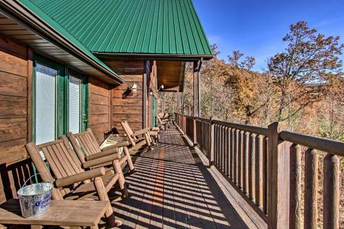 Apartamento Cabin With Breathtaking Views, Pool Access And Theater