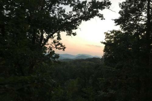 Great View! Pool Table,hot Tub,privacy,fireplace