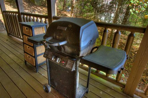 Rustic 4/2 Log Cabin With Lovely Views! Sleeps 8!