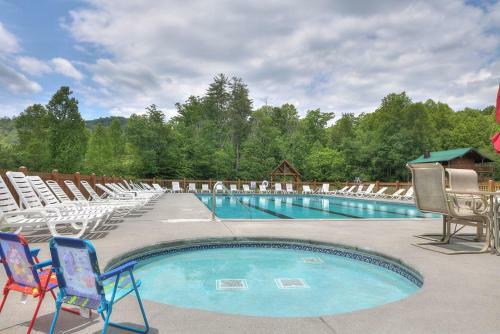 Cove Mountain Lodge Cabin