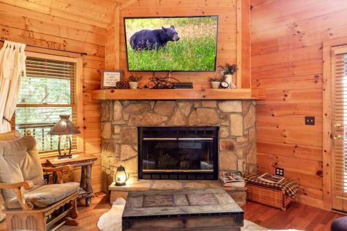 Nice View Fireplace, Hot Tub, Porch Bed, Private