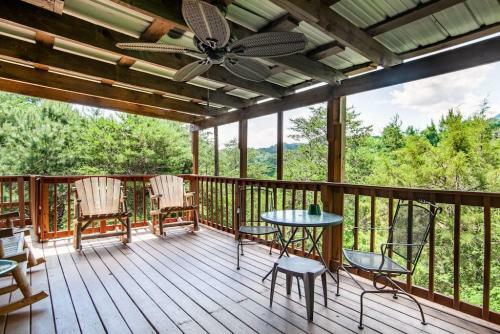 Bear Claw Cove - Hot Tub, Jacuzzi, Fireplace, View