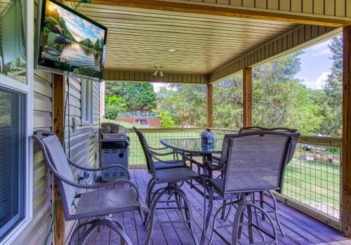 Moose Tracks By Honeybearcabins 5br 4ba Sleeps 15