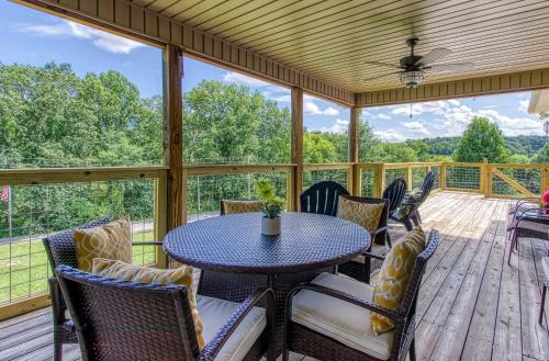 Moose Tracks By Honeybearcabins 5br 4ba Sleeps 15