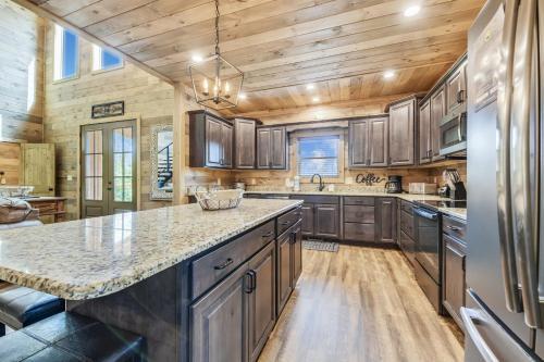 Stone Mountain Lodge Cabin