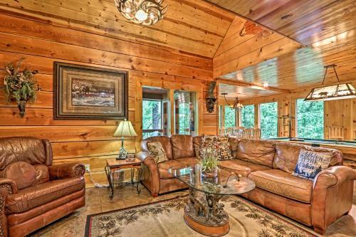 Pristine Riverfront Escape 4 Mi To Dollywood!