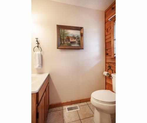 Treeside Retreat - Game Rm, Hottub, Community Pool
