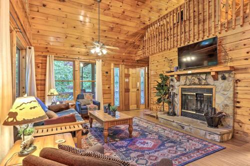 Tranquil Sevierville Cabin With Private Hot Tub