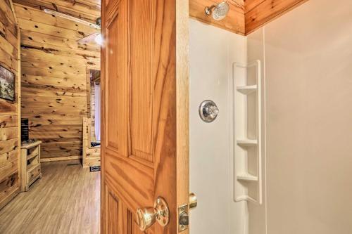 Tranquil Sevierville Cabin With Private Hot Tub