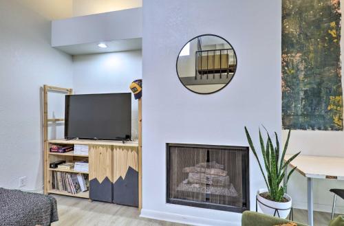Austin Abode With 2 Patios And Pool 7 Mi To Downtown