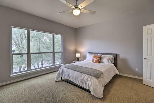Airy Villa With Gas Grill, Deck And Lake Views!