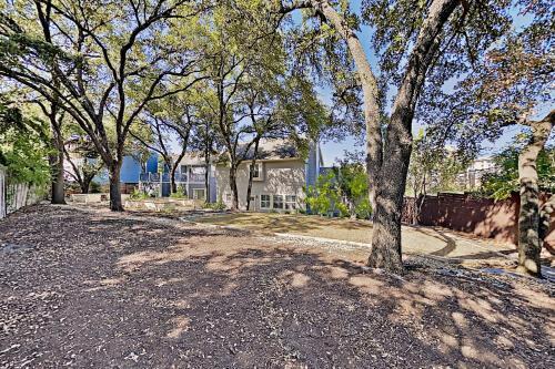 Travis Heights On Town Lake