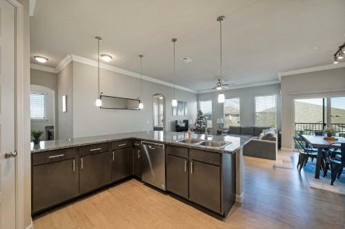 Apartamento Luxury Townhomes - Evonify Stays