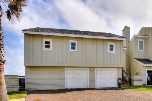 Beachfront Paradise Lc19