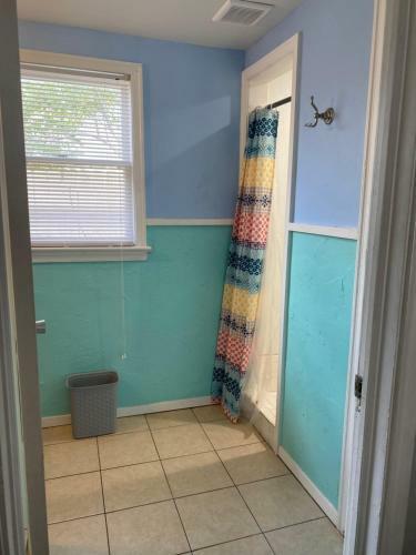Cozy Bungalow Close To Downtown Bayfront
