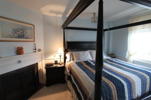 The 1810 Juliand House Bed & Breakfast