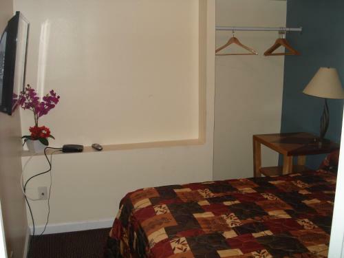 Motel Passport Inn & Suites