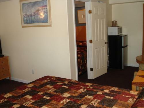 Motel Passport Inn & Suites