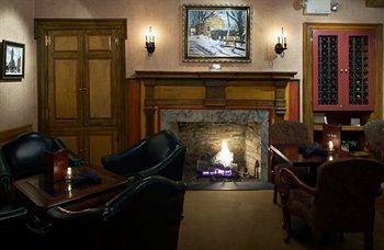 Hotel Lambertville House