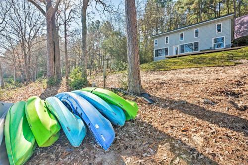 Crockett Lakeside Hideaway With Deck - 12 Mi To Town