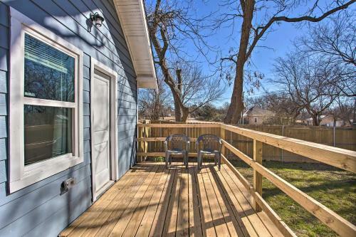 Boho Bungalow Denison Home - 9 Mi To Lake!