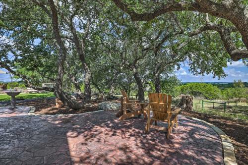 Dripping Springs Cabin With Hill Country Views!