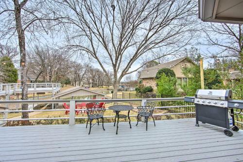 Lakeside Retreat With Dock On Cedar Creek Lake