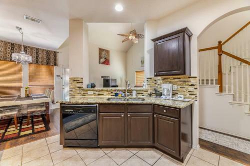 Apartamento Spacious 3 Bedroom Home! Close To Six Flags!