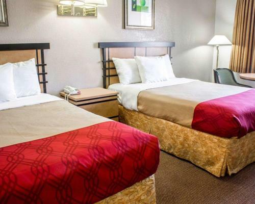Hotel Econo Lodge Colonie Center Mall